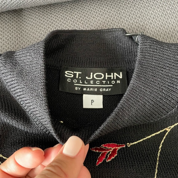 St John pullover sweater dragonfly top. New with tags - Picture 6 of 6